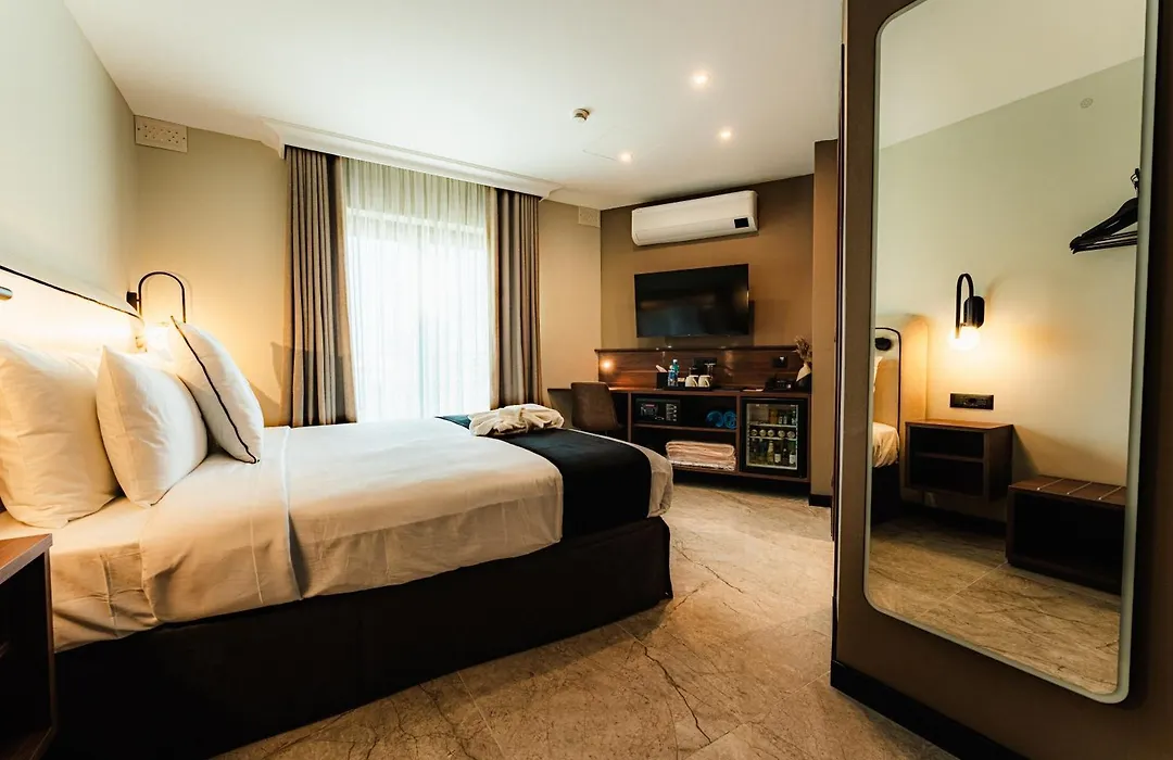 Royale Sainte Hélène Boutique Hotel-1
