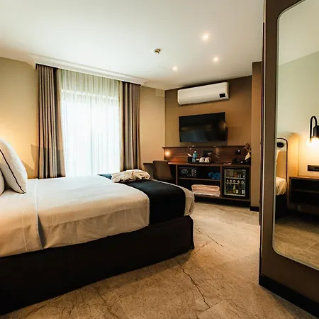 Royale Sainte Helene Boutique Hotel-3